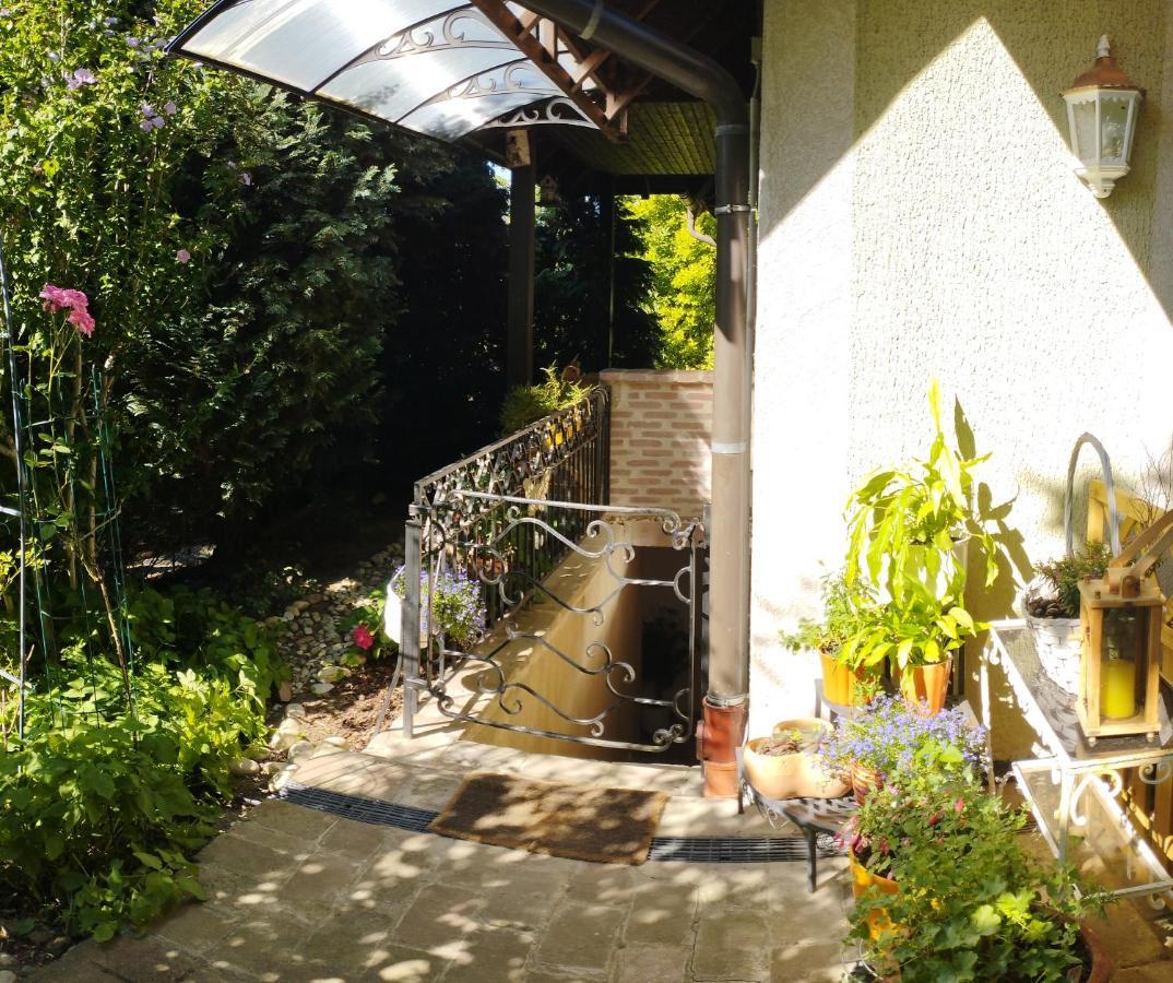 B&B Family Basement Apartment, Breakfast, Free Parking, 5Km From Tulln Chorherrn Екстериор снимка