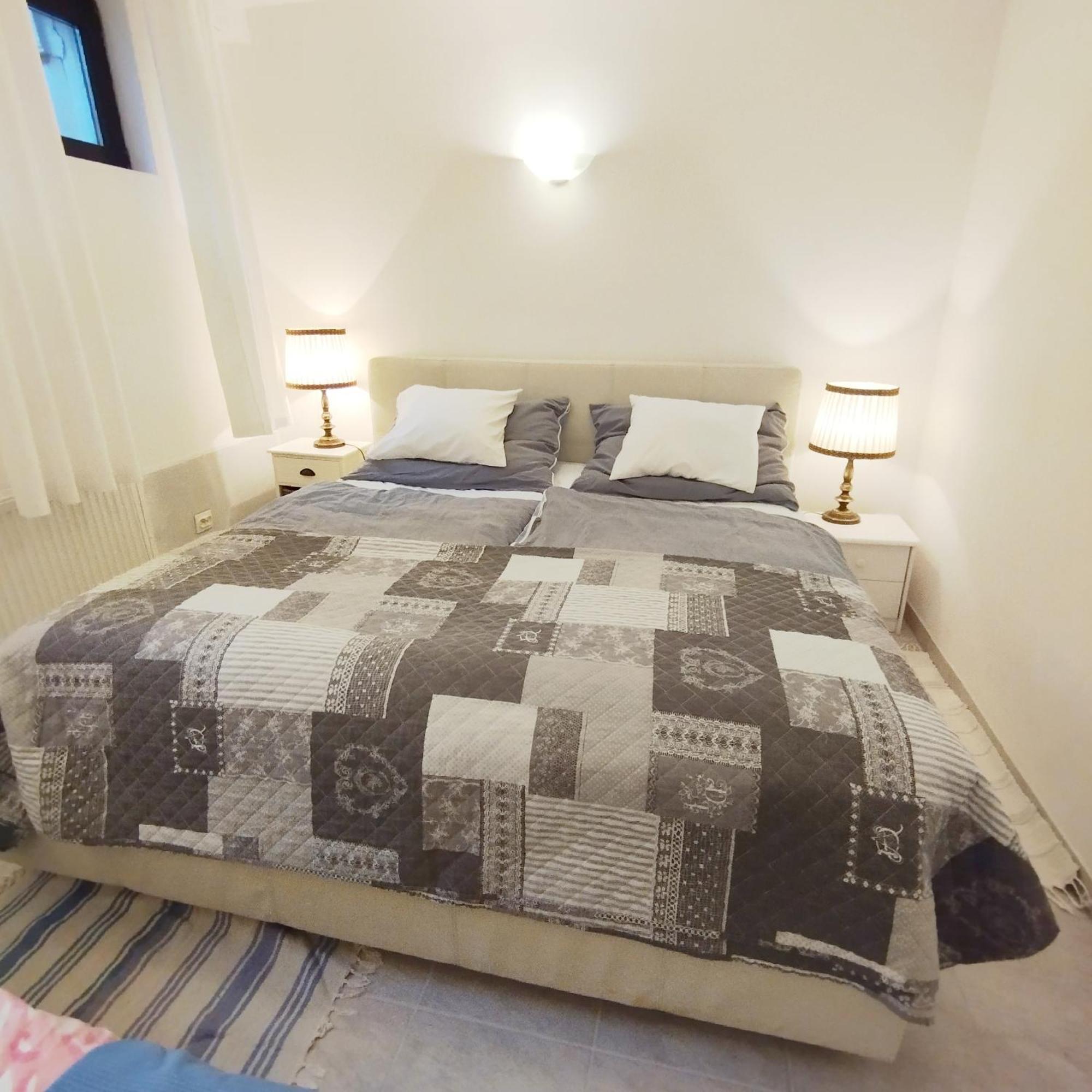 B&B Family Basement Apartment, Breakfast, Free Parking, 5Km From Tulln Chorherrn Екстериор снимка